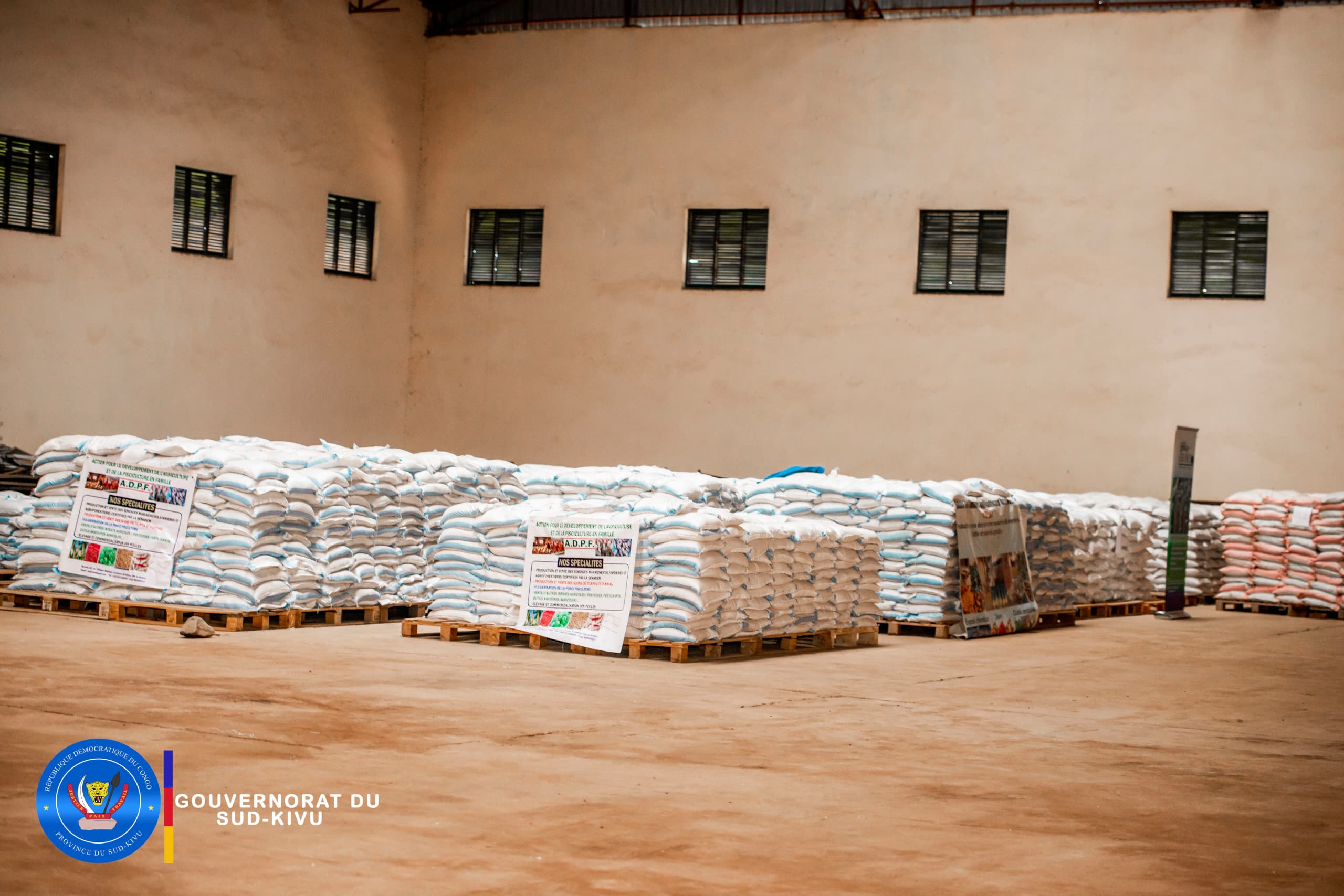 RECEPTION DE SEMENCES ET DE MATERIELS AGRICOLES POUR LE SUD KIVU: UN NOUVEAU SOUFFLE SOUS LE LEADERSHIP DE SON EXCELLENCE GREGOIRE MUTSHAIL MUTOMB
